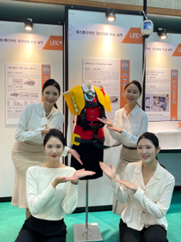 최우수상을 수상한 "공일이" 팀의 Drop Prevention Vest